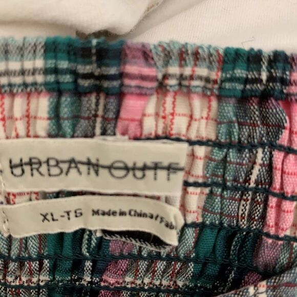 NWOT Urban Outfitters (UO) plaid halter top - XL - Picture 10 of 10